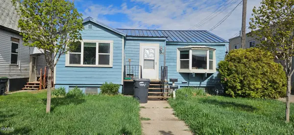 106 7th Avenue Nw, Mandan, ND 58554