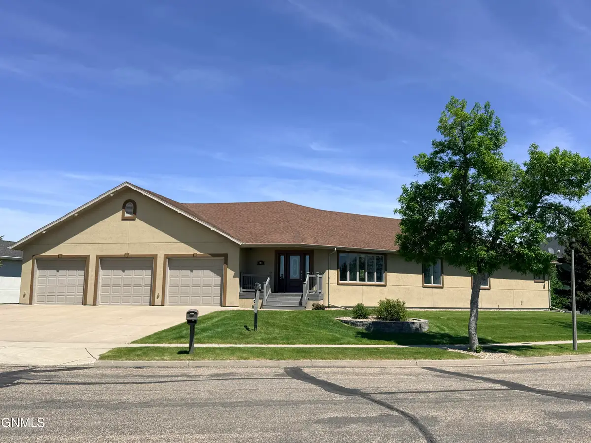 2781 Promontory Drive, Bismarck, ND 58503 - #1