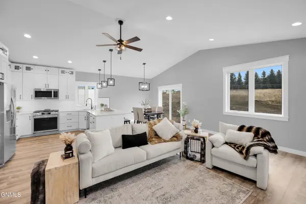501 Lena Court Se, Mandan, ND 58554