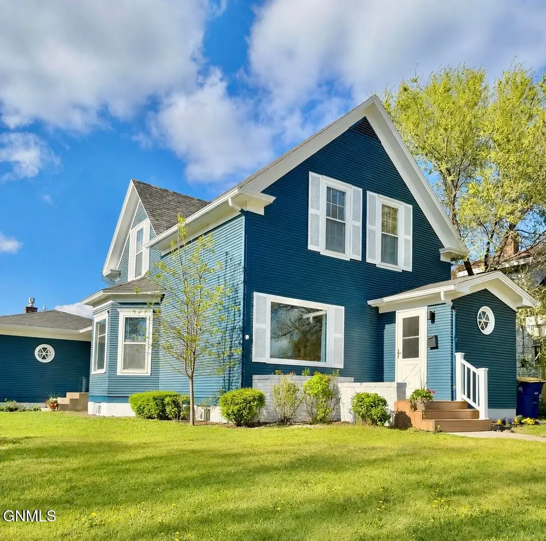 303 6th Street Ne, Jamestown, ND 58401 - #1