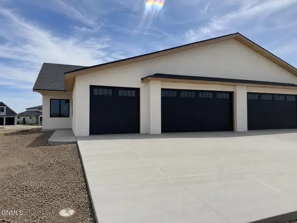 221 Kamrose Drive, Bismarck, ND 58504
