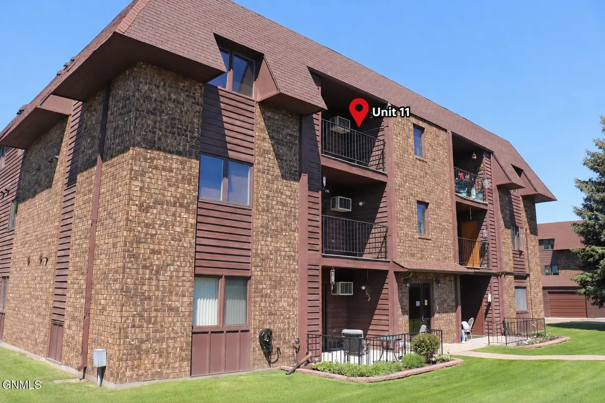 2121 Washington Street #11, Bismarck, ND 58501 - #1