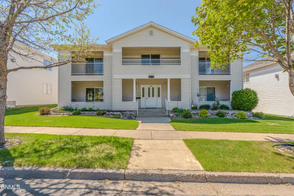 1924 16th Street #2, Bismarck, ND 58501