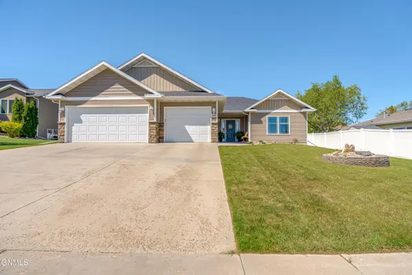 3218 Vantassel Drive, Bismarck, ND 58501