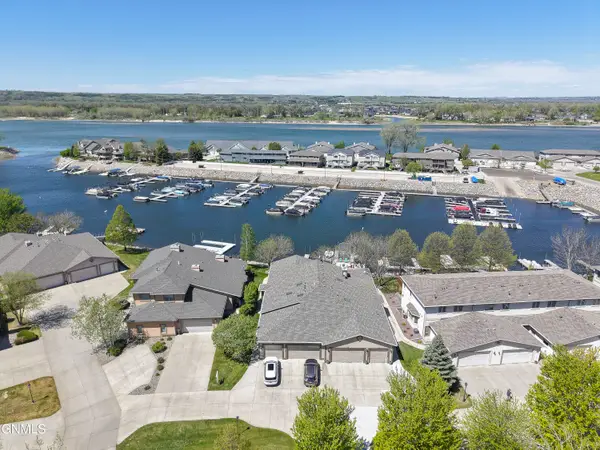 1330 Riverwood Drive, Bismarck, ND 58504