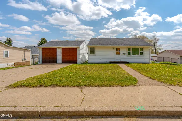 1207 2nd Street Ne, Mandan, ND 58554