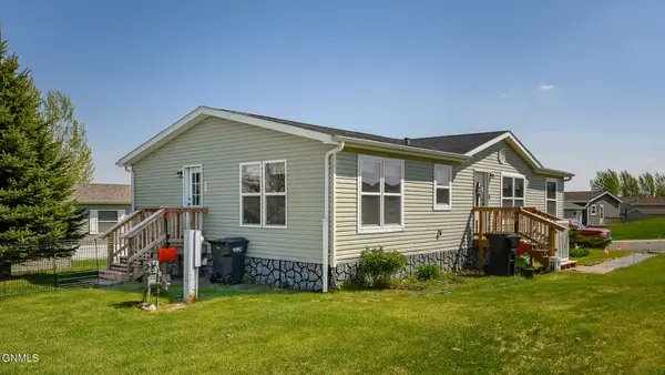3867 Valley Loop, Bismarck, ND 58503