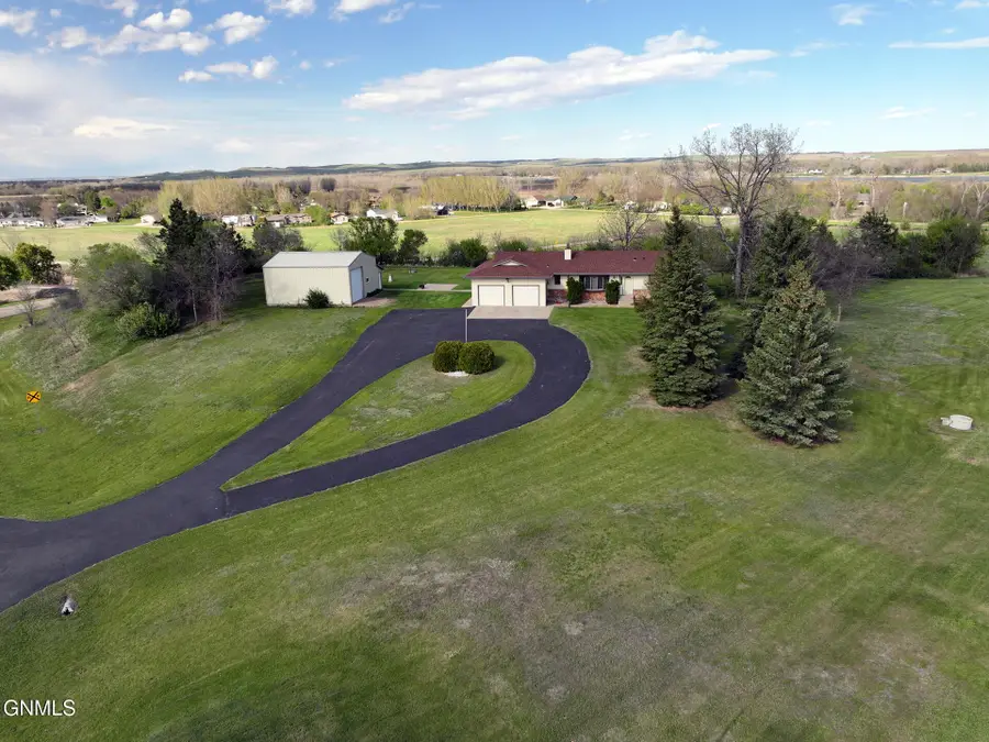 2170 Schlosser Drive N, Mandan, ND 58554 - #2