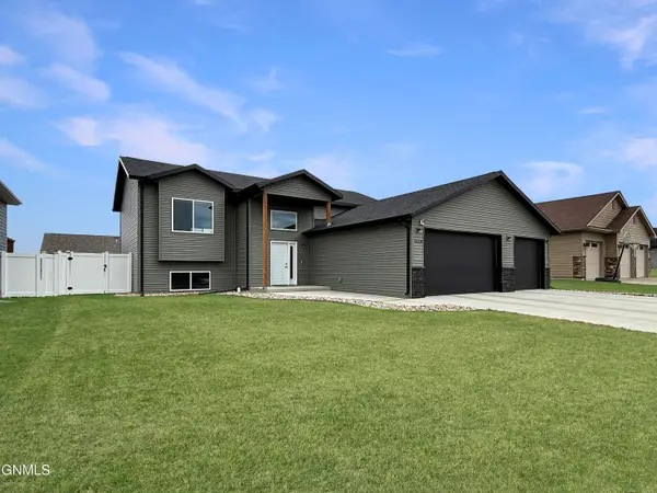 2628 18th Street Nw, Minot, ND 58703