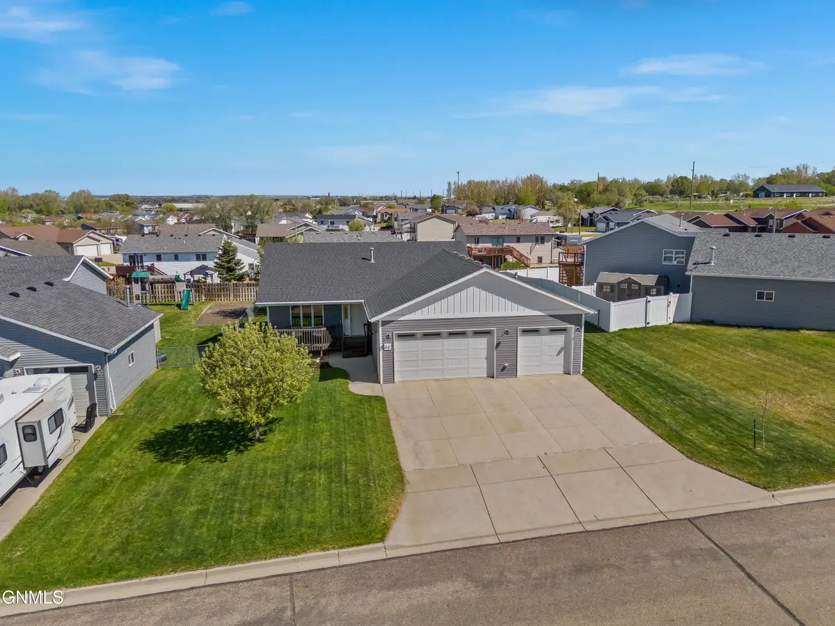 44 Mcginnis Way, Lincoln, ND 58504 - #1