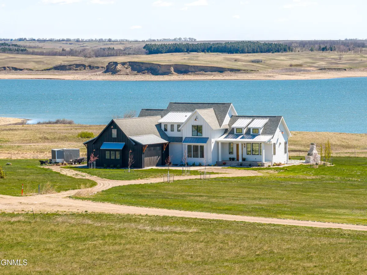 1230 50b Avenue Nw, Garrison, ND 58540 - #1