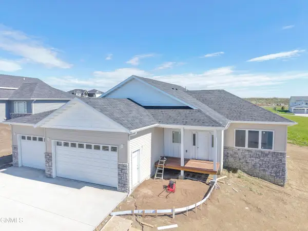 2018 Monarch Avenue, Bismarck, ND 58503