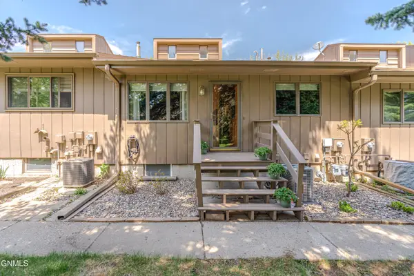 3130 Manitoba Lane, Bismarck, ND 58503
