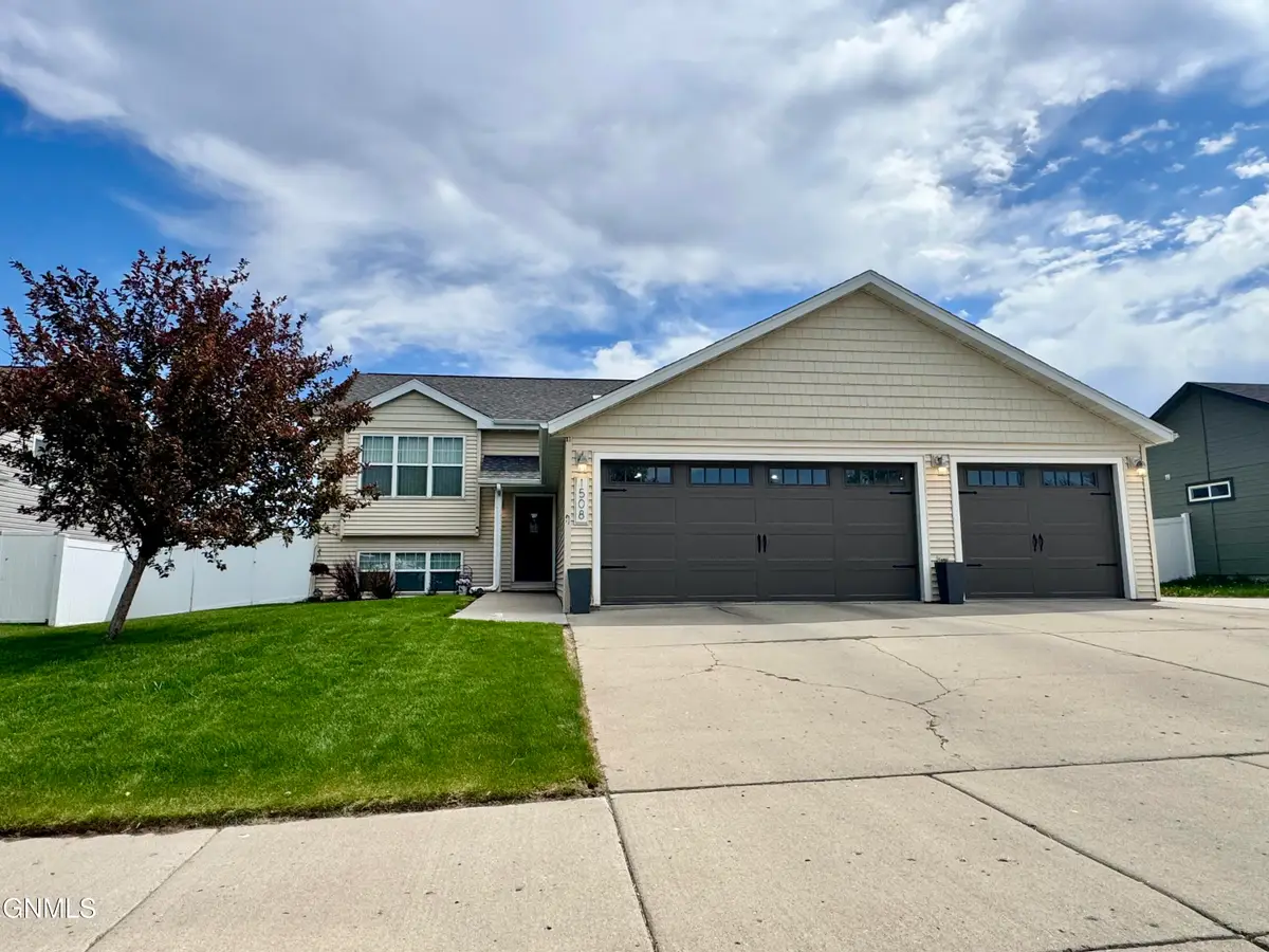 1508 20th Avenue W, Williston, ND 58801 - #1