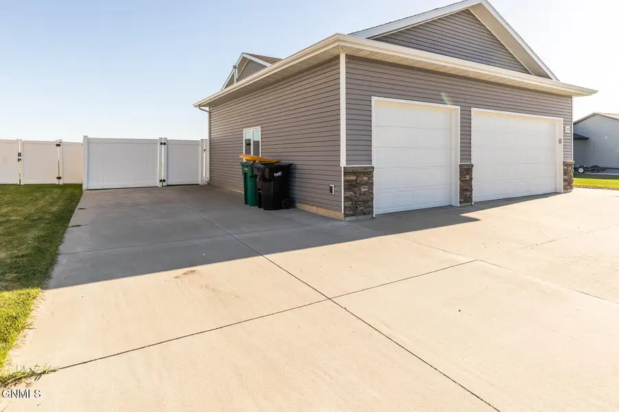 1112 Lasalle Drive W, Bismarck, ND 58503 - #3