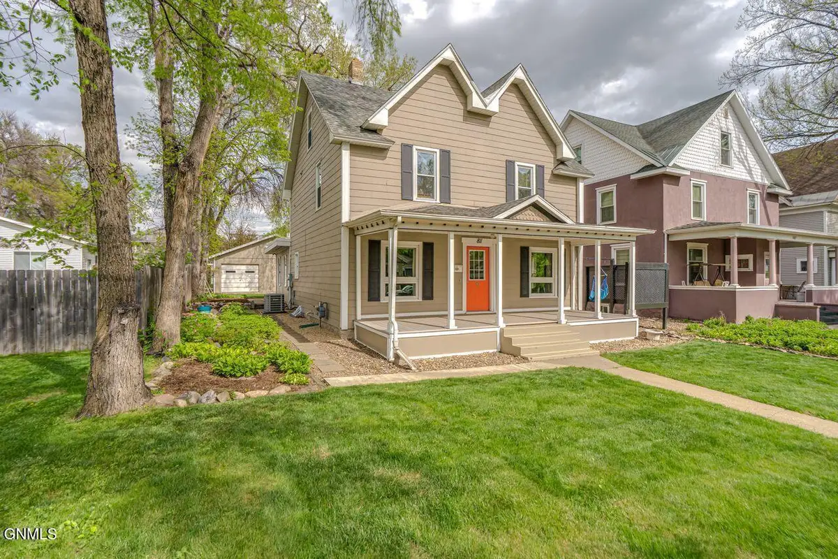 811 4th Street, Bismarck, ND 58501 - #1