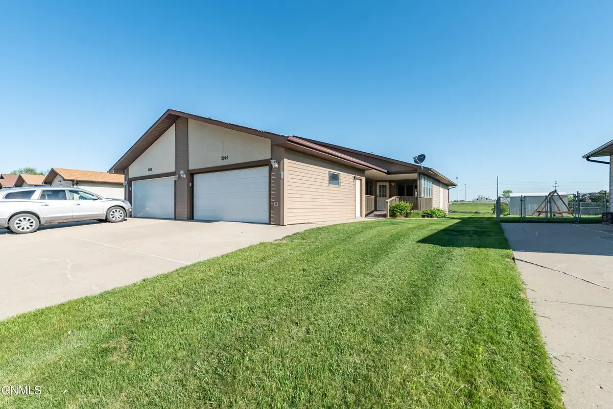 2010 E Capitol Avenue, Bismarck, ND 58501 - #1