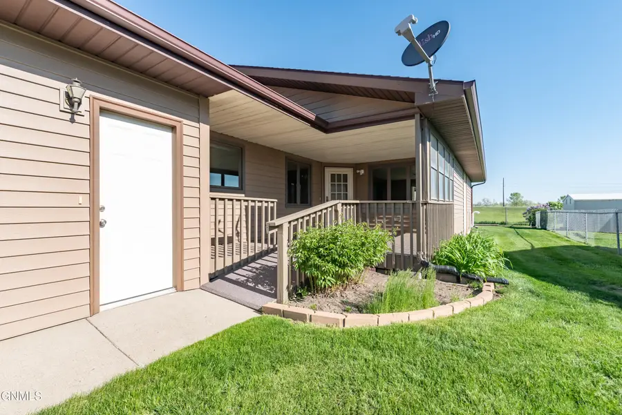 2010 E Capitol Avenue, Bismarck, ND 58501 - #3