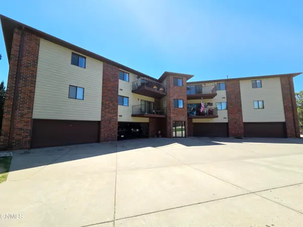 3305 Montreal Street #303, Bismarck, ND 58503