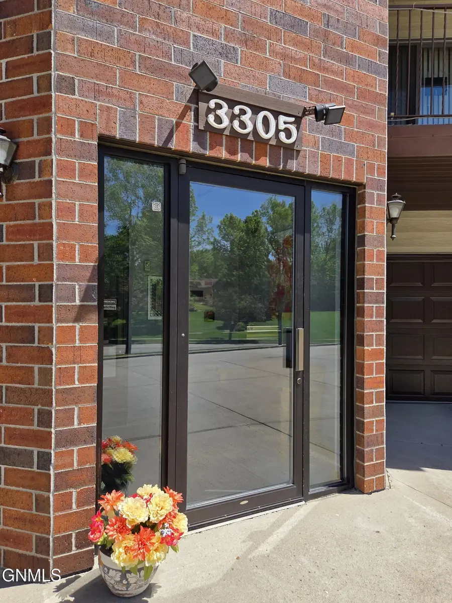 3305 Montreal Street #303, Bismarck, ND 58503 - #2