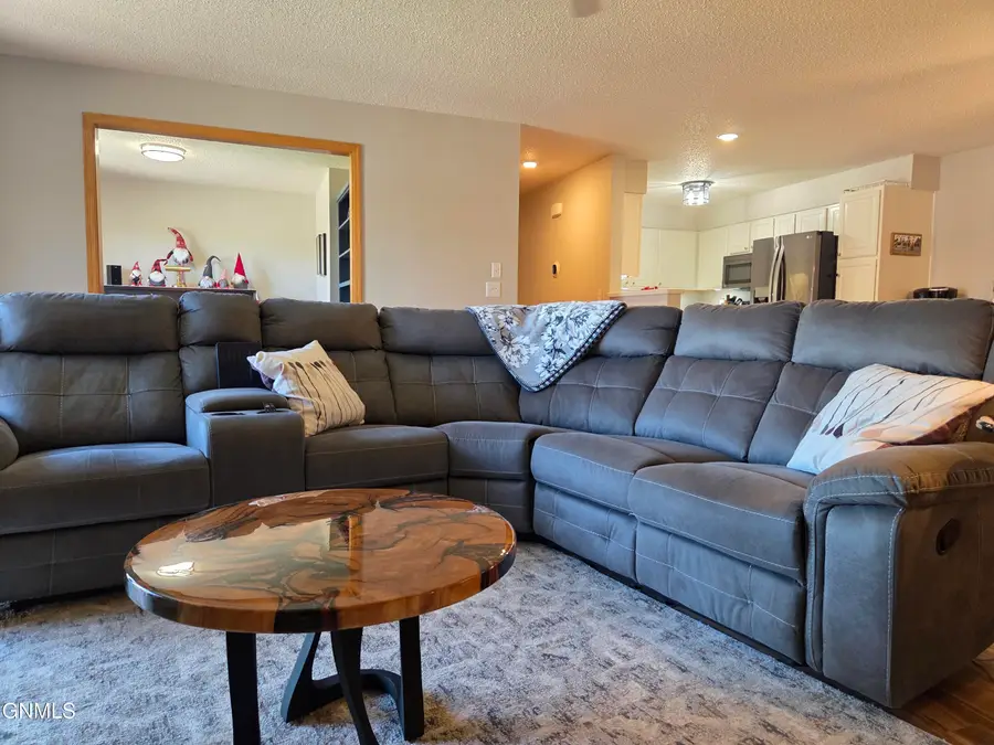 3305 Montreal Street #303, Bismarck, ND 58503 - #3