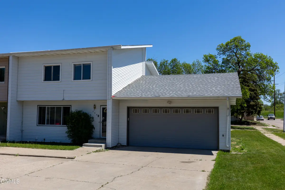 154 9th Avenue Se #5, Mandan, ND 58554 - #1
