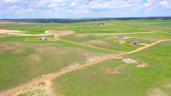 12840 Prairie Lane, Watford City, ND 58854