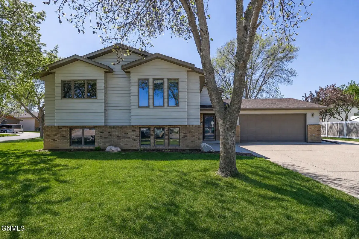 411 Laredo Drive, Bismarck, ND 58504 - #1