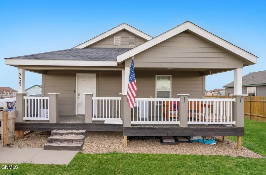 5623 Lukenbill Avenue, Williston, ND 58801 - #2