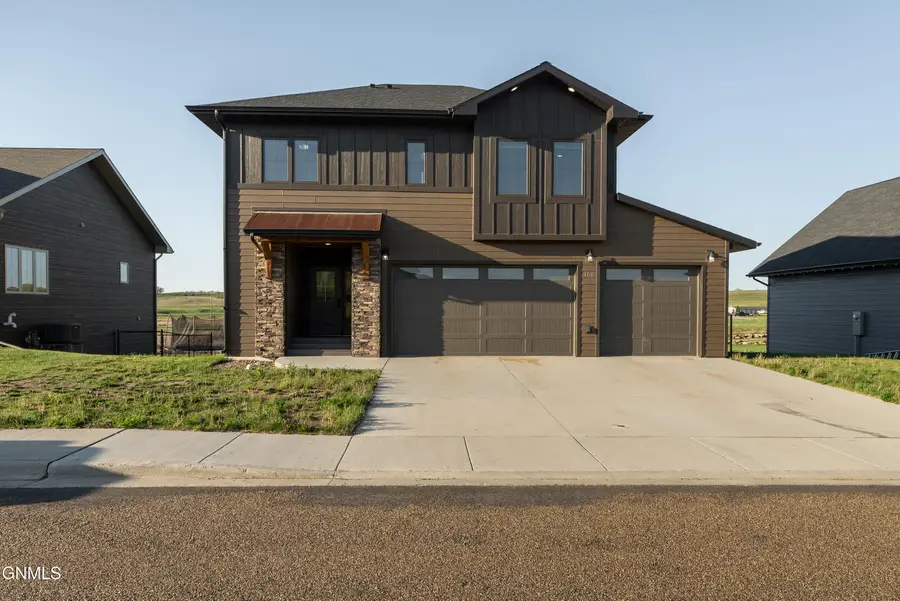 160 Leslie Lane, Watford City, ND 58854 - #2