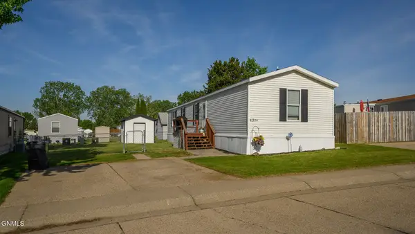 4304 Drake Drive, Bismarck, ND 58503