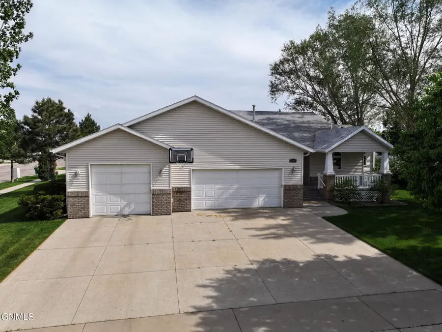 2301 Fresno Drive, Bismarck, ND 58504 - #2