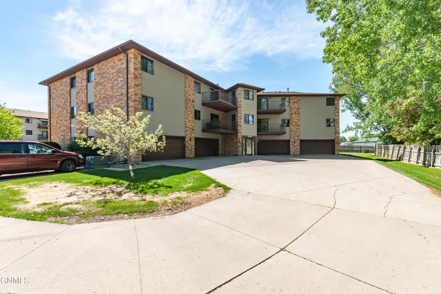 2636 Gateway Avenue #204, Bismarck, ND 58503 - #2