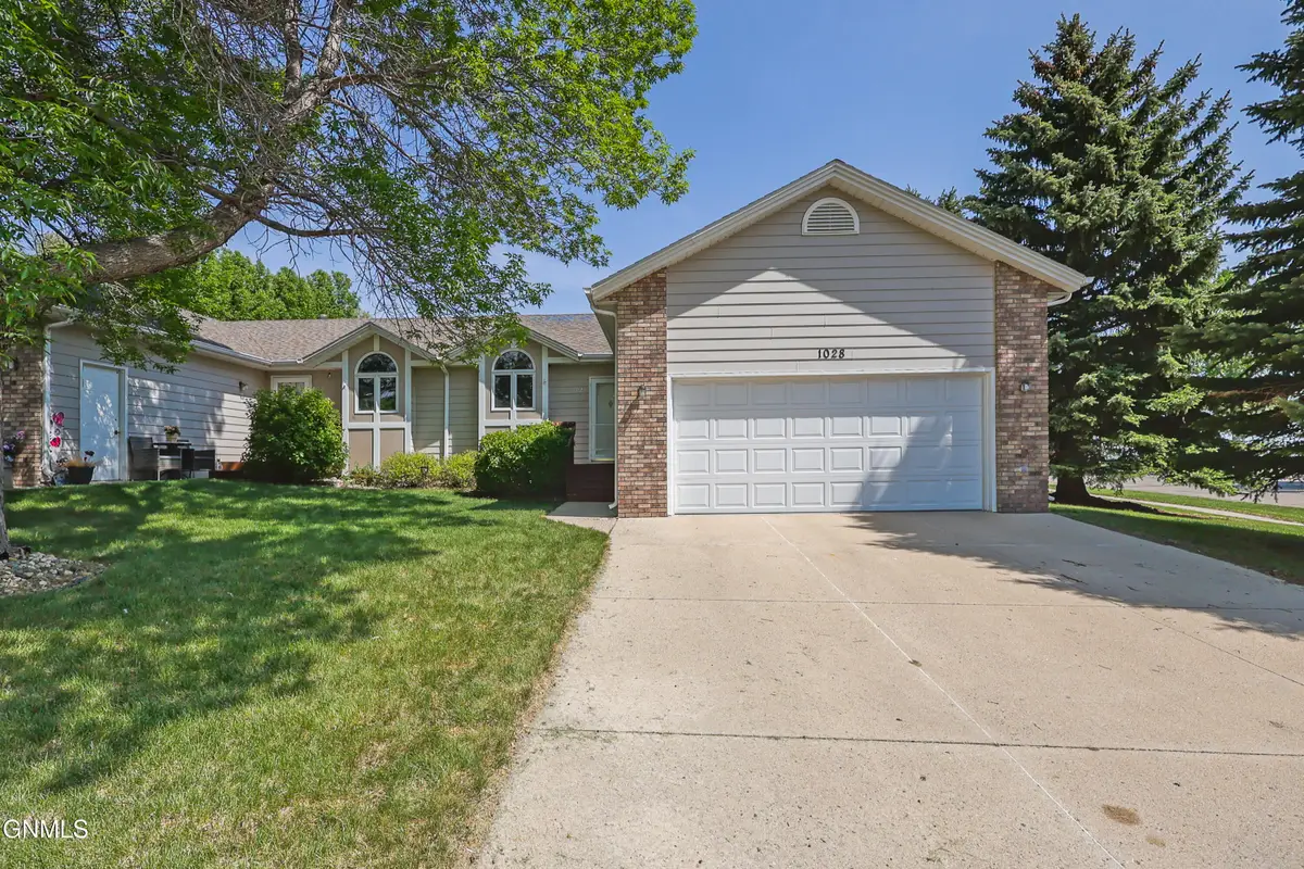 1028 Mouton Avenue, Bismarck, ND 58503 - #1