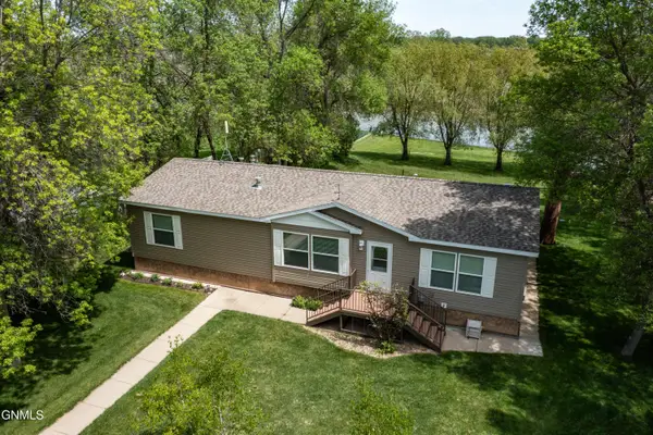 8550 Willow Road N, Mandan, ND 58554