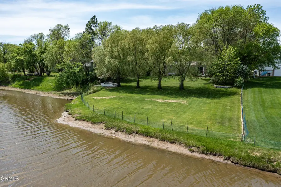 8550 Willow Road N, Mandan, ND 58554 - #2