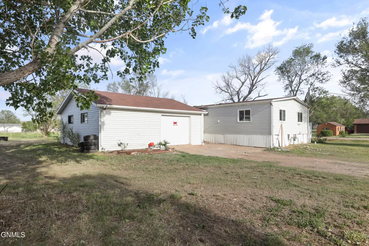 3503 6th Avenue E, Williston, ND 58801 - #1