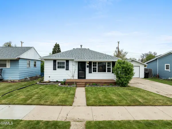 708 18th Street W, Williston, ND 58801