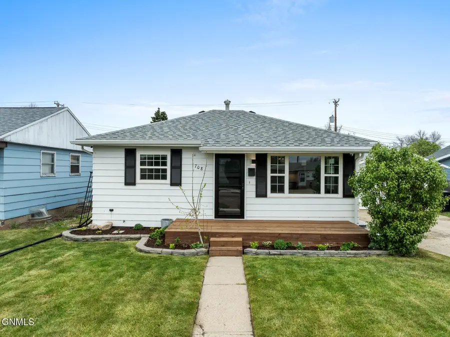 708 18th Street W, Williston, ND 58801 - #2