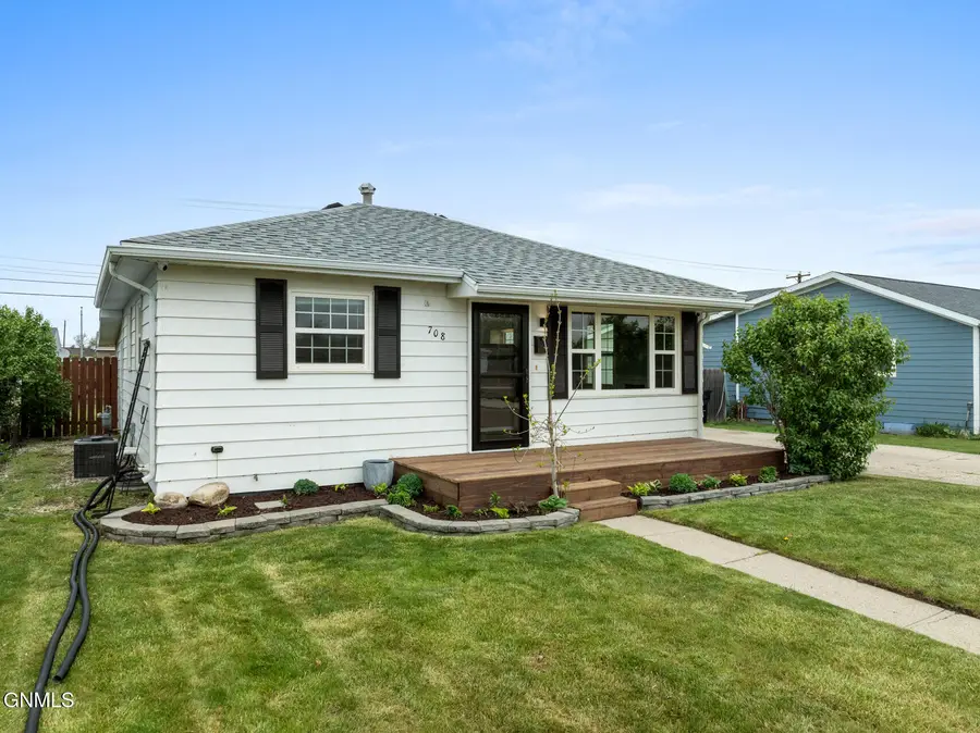 708 18th Street W, Williston, ND 58801 - #3