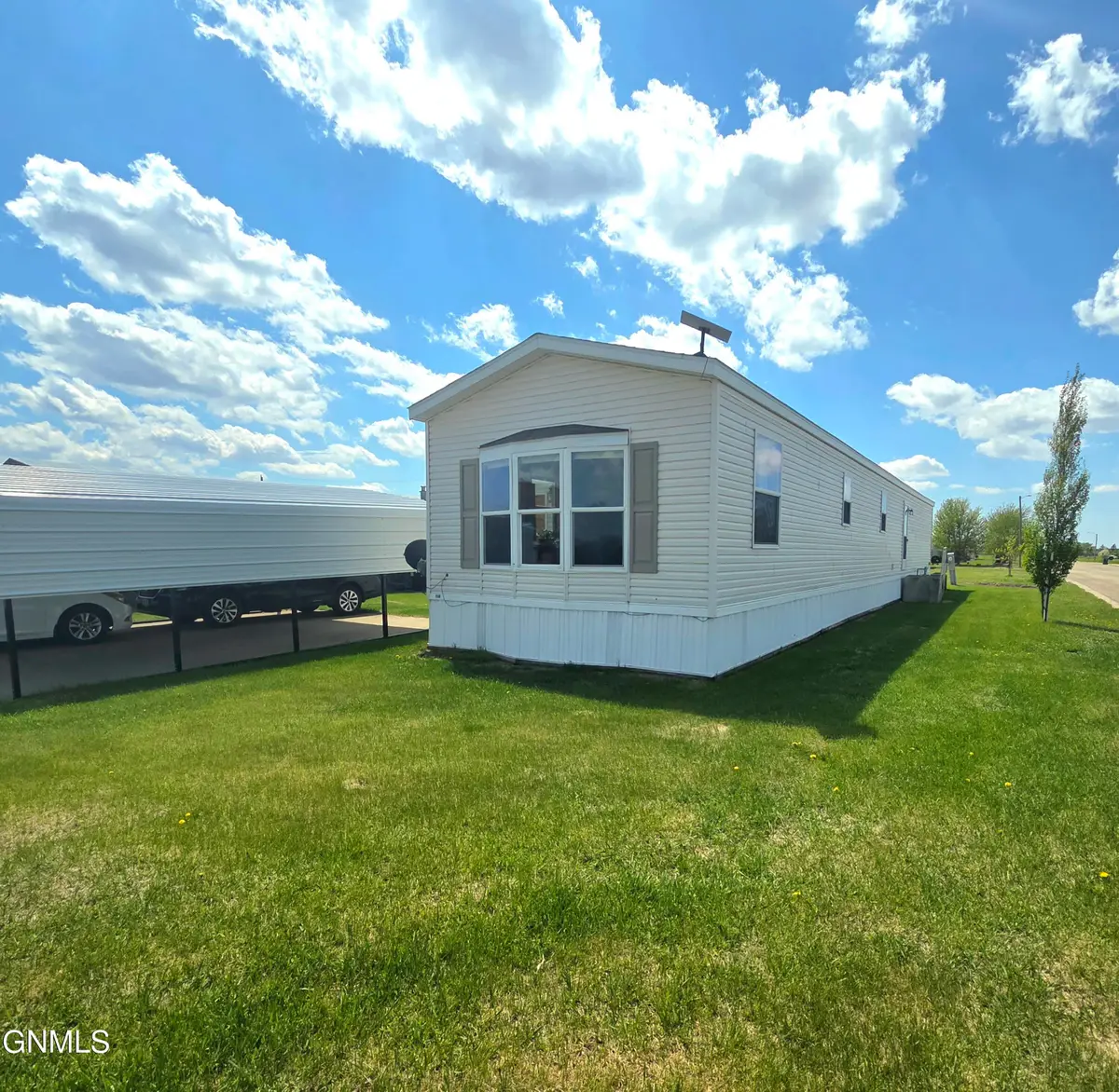 338 3rd Street Nw, Gwinner, ND 58040 - #1