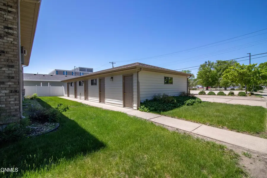1321 Thayer Avenue #3, Bismarck, ND 58501 - #2