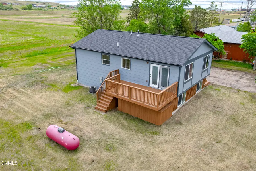 1804 14th Avenue E, Williston, ND 58801 - #3