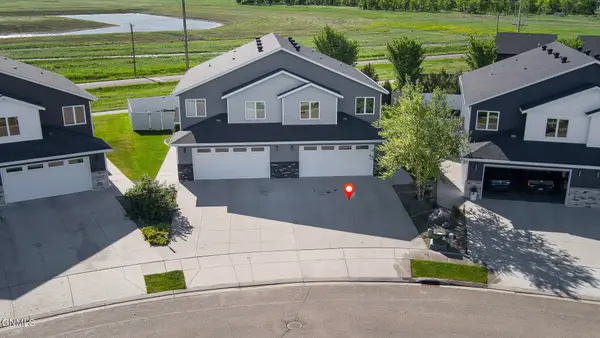 3813 Stacy Drive, Bismarck, ND 58504