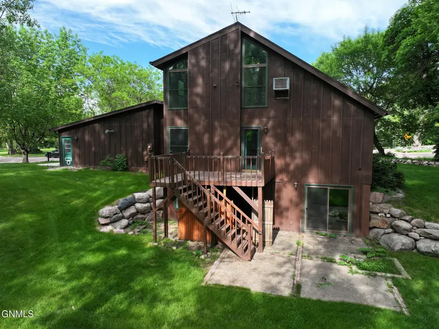 1509 River Drive Ne, Mandan, ND 58554 - #2