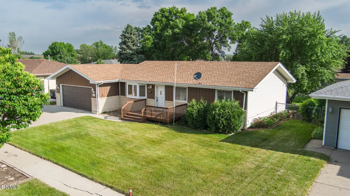 402 Tulsa Drive, Bismarck, ND 58504 - #1