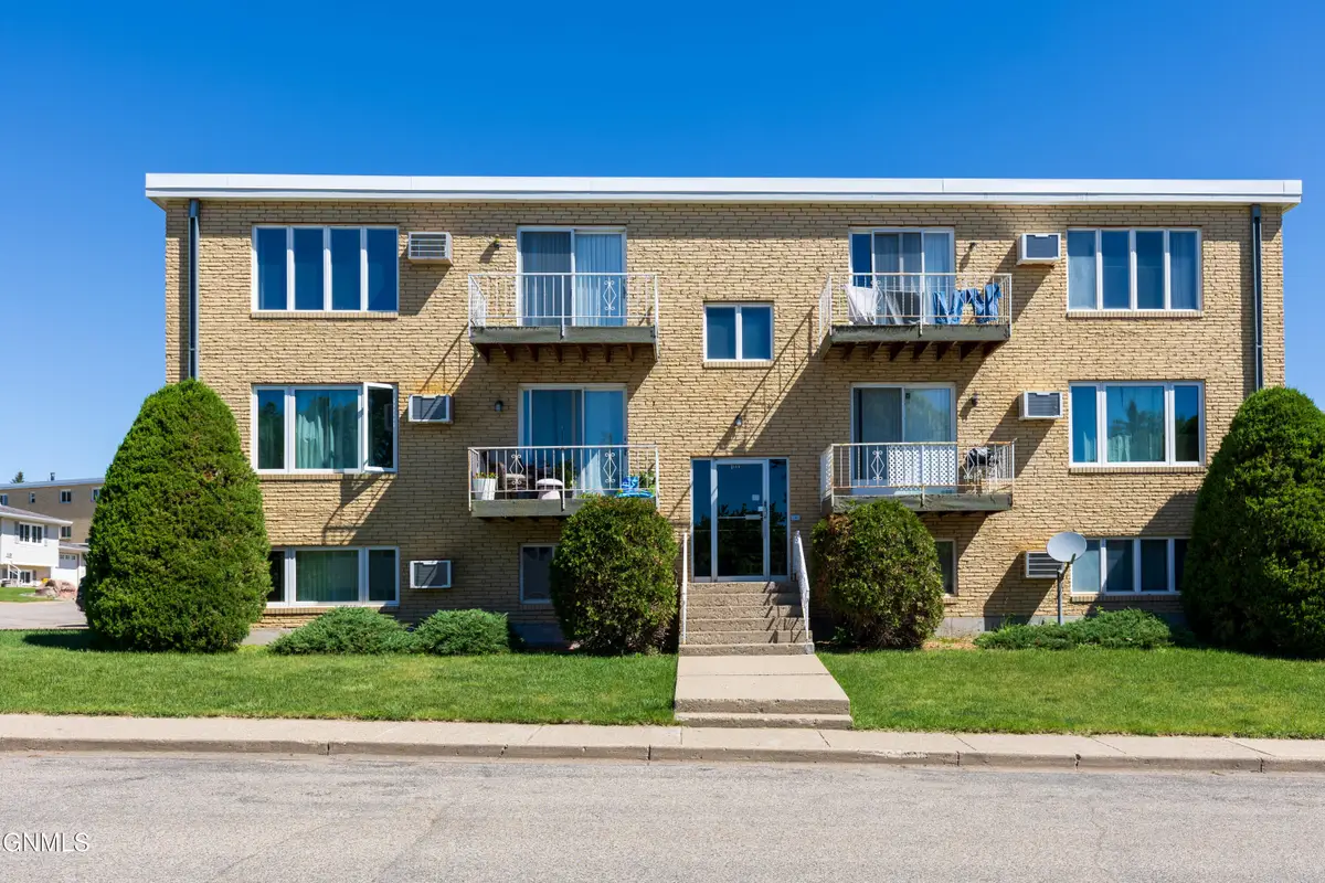 1700 4th Avenue Nw #1, Mandan, ND 58554 - #1