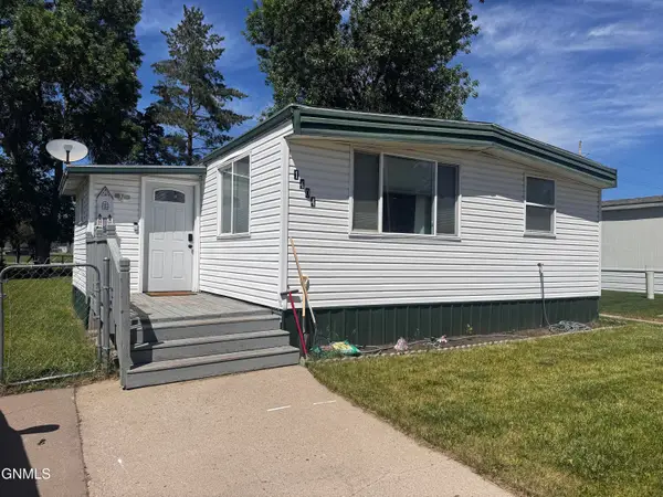 1404 Virginia Avenue, Bismarck, ND 58504