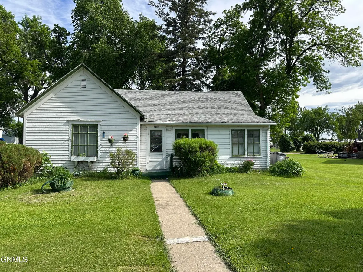 306 7th Avenue N, Edgeley, ND 58433 - #1
