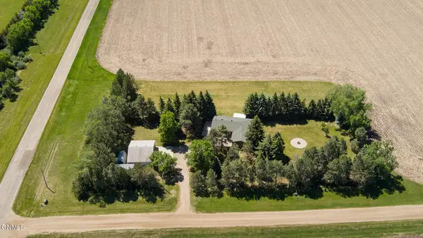 4001 102nd Avenue Se, Bismarck, ND 58504